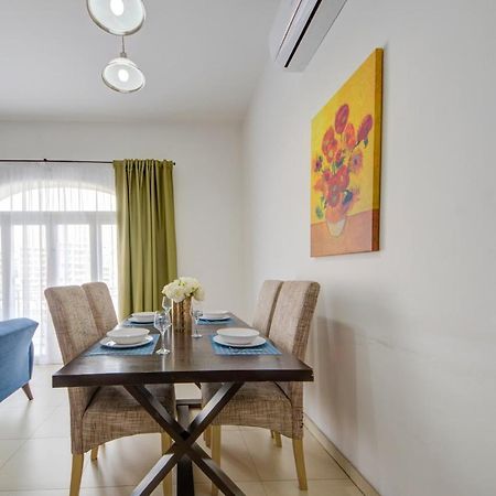 Saint Julian's St Julians 2 Bedroom Apartment With Commanding Seaviews By Shortletsmalta מראה חיצוני תמונה