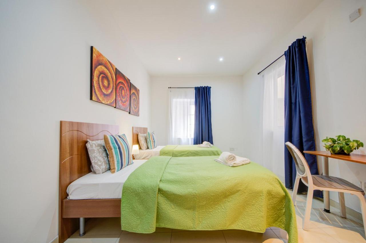Saint Julian's St Julians 2 Bedroom Apartment With Commanding Seaviews By Shortletsmalta מראה חיצוני תמונה