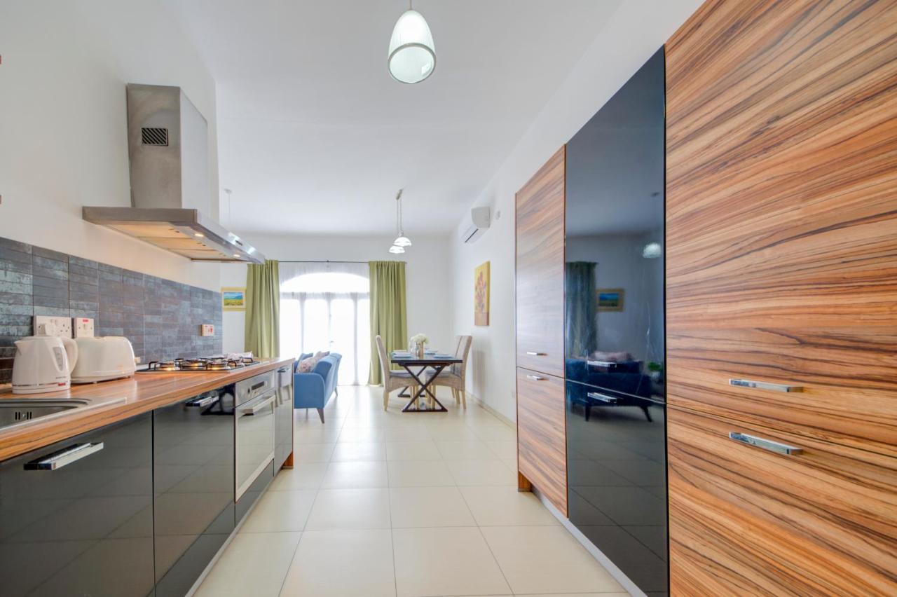 Saint Julian's St Julians 2 Bedroom Apartment With Commanding Seaviews By Shortletsmalta מראה חיצוני תמונה