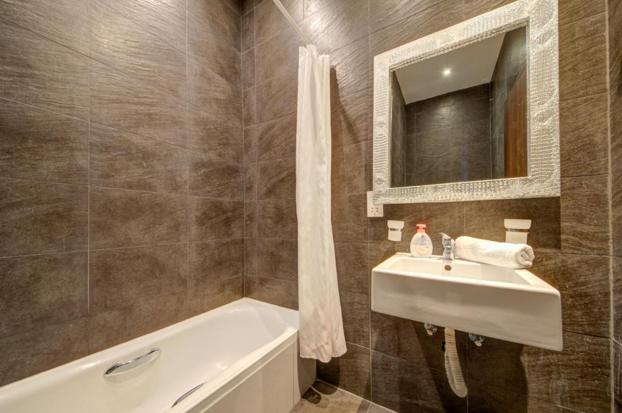 Saint Julian's St Julians 2 Bedroom Apartment With Commanding Seaviews By Shortletsmalta מראה חיצוני תמונה