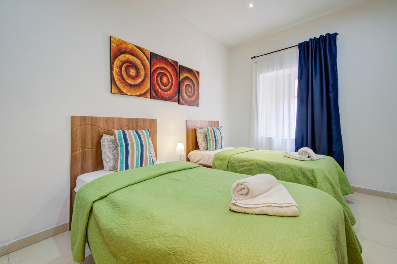 Saint Julian's St Julians 2 Bedroom Apartment With Commanding Seaviews By Shortletsmalta מראה חיצוני תמונה