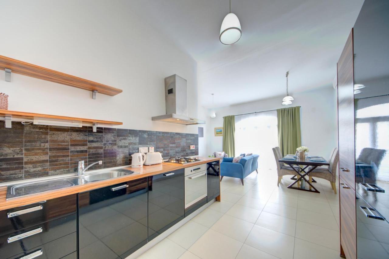 Saint Julian's St Julians 2 Bedroom Apartment With Commanding Seaviews By Shortletsmalta מראה חיצוני תמונה