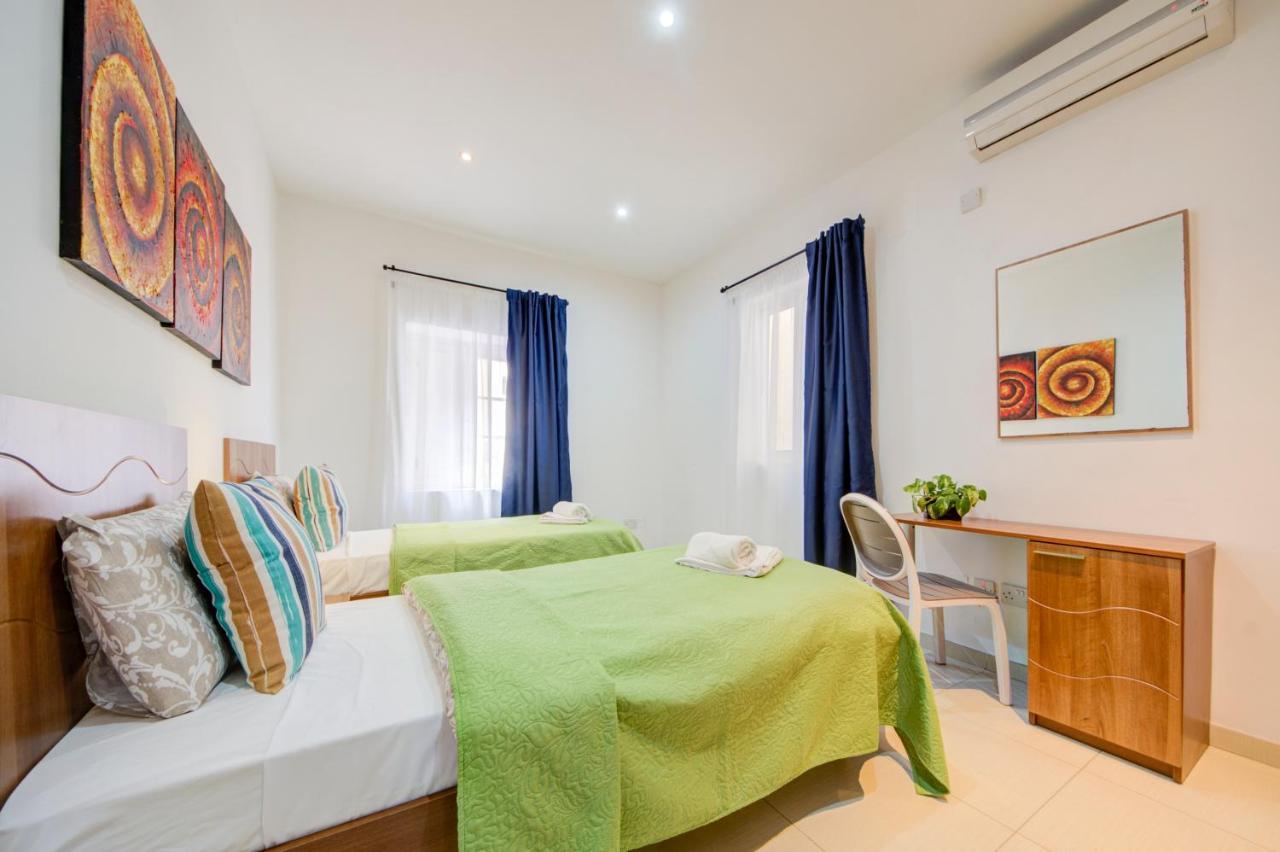 Saint Julian's St Julians 2 Bedroom Apartment With Commanding Seaviews By Shortletsmalta מראה חיצוני תמונה